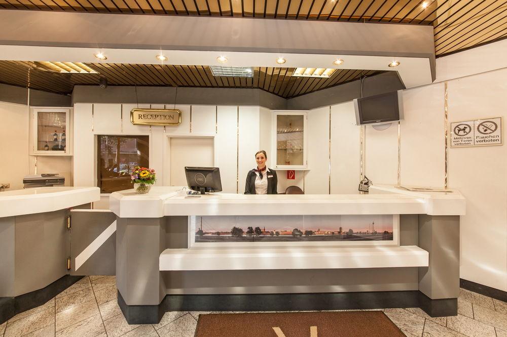 Hotel An Der Oper Duesseldorf Екстериор снимка