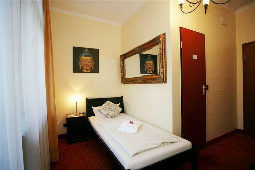 Hotel An Der Oper Duesseldorf Екстериор снимка