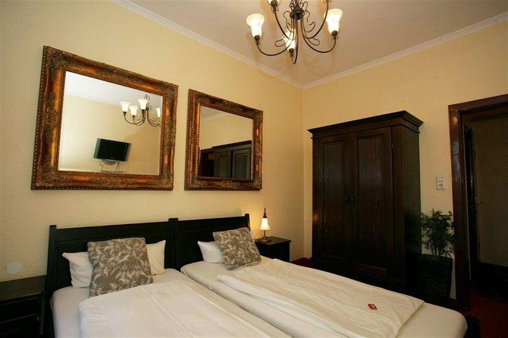 Hotel An Der Oper Duesseldorf Екстериор снимка