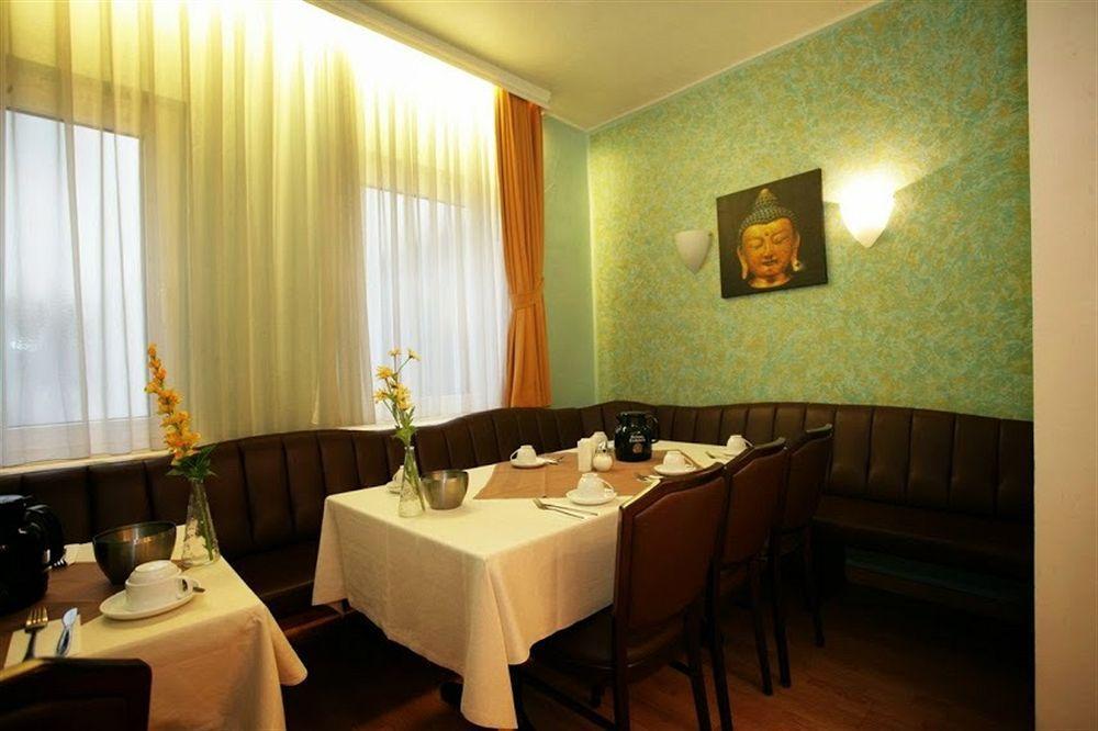 Hotel An Der Oper Duesseldorf Екстериор снимка
