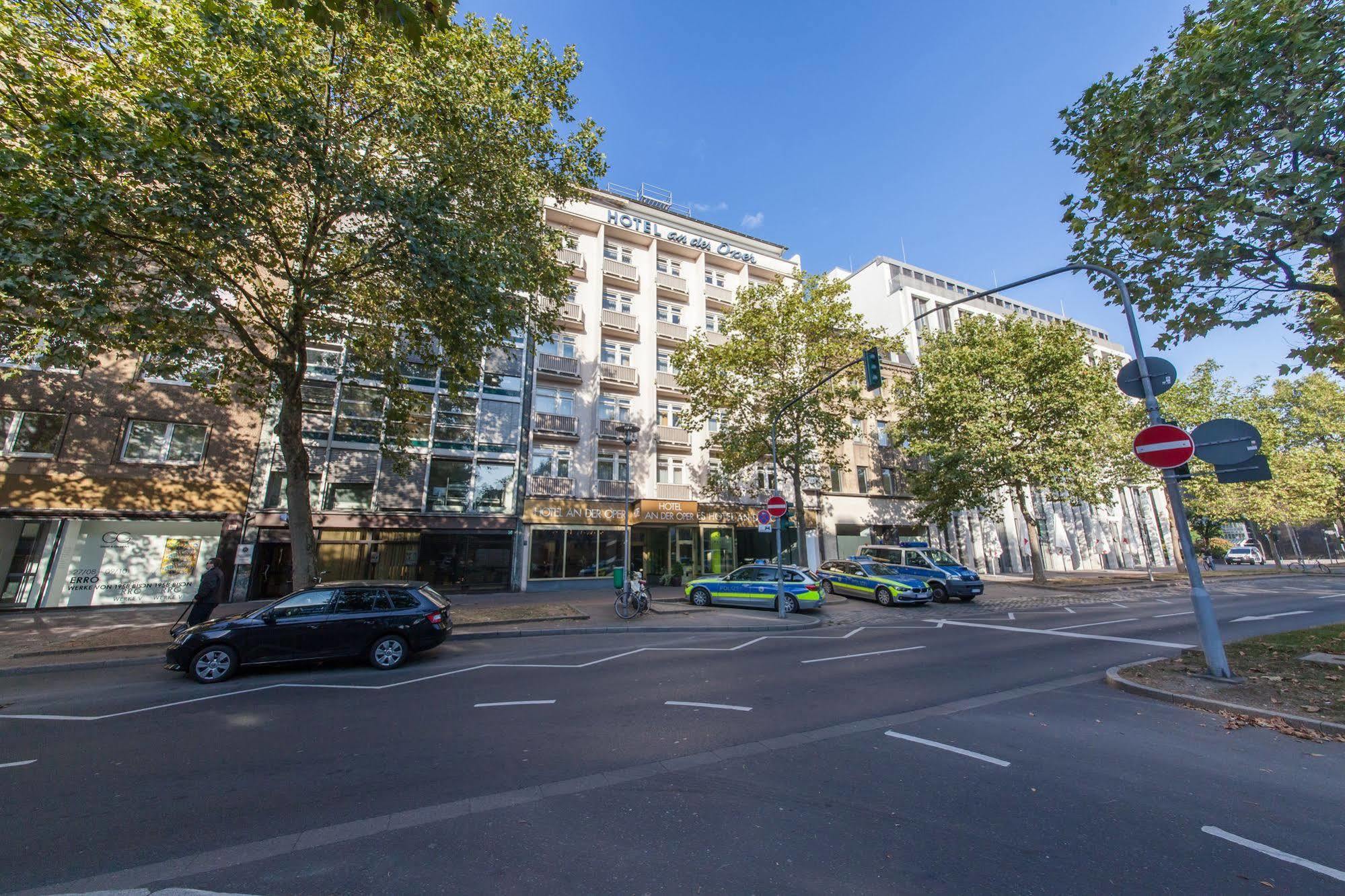 Hotel An Der Oper Duesseldorf Екстериор снимка