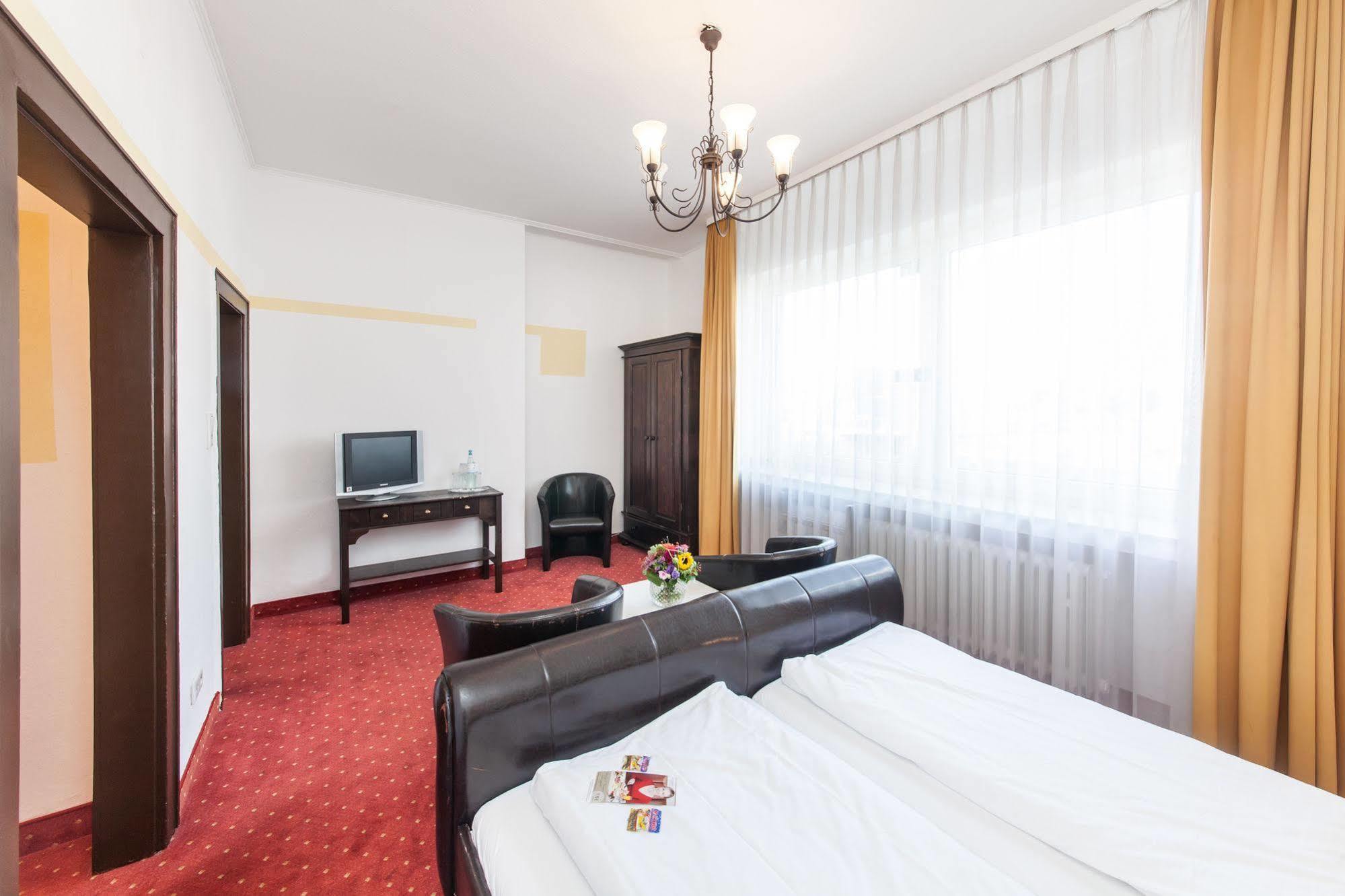 Hotel An Der Oper Duesseldorf Екстериор снимка